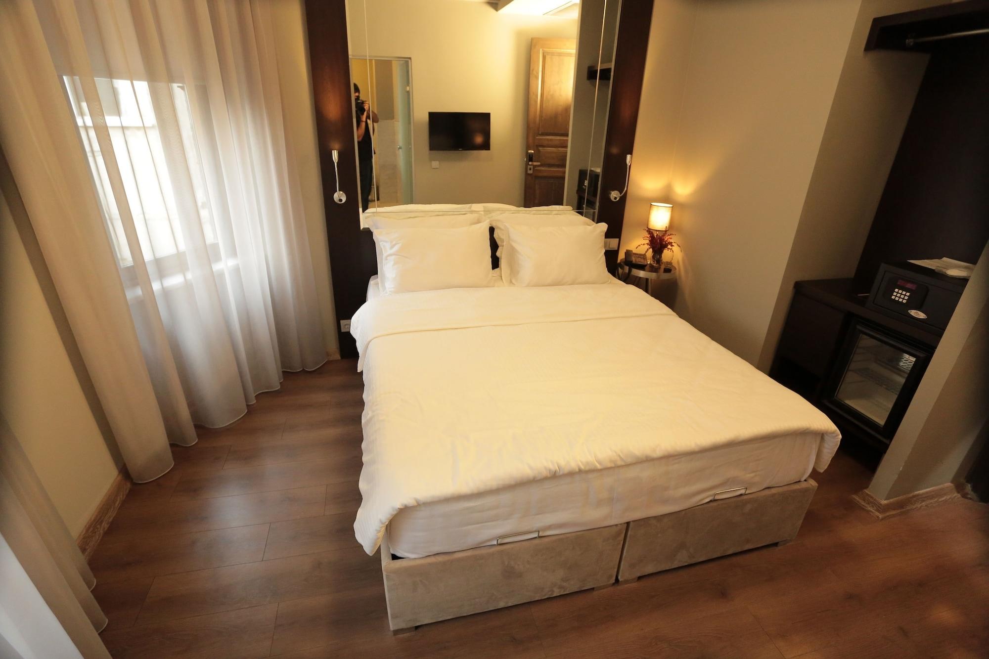 Ferman Pera Hotel Istanbul Exterior photo