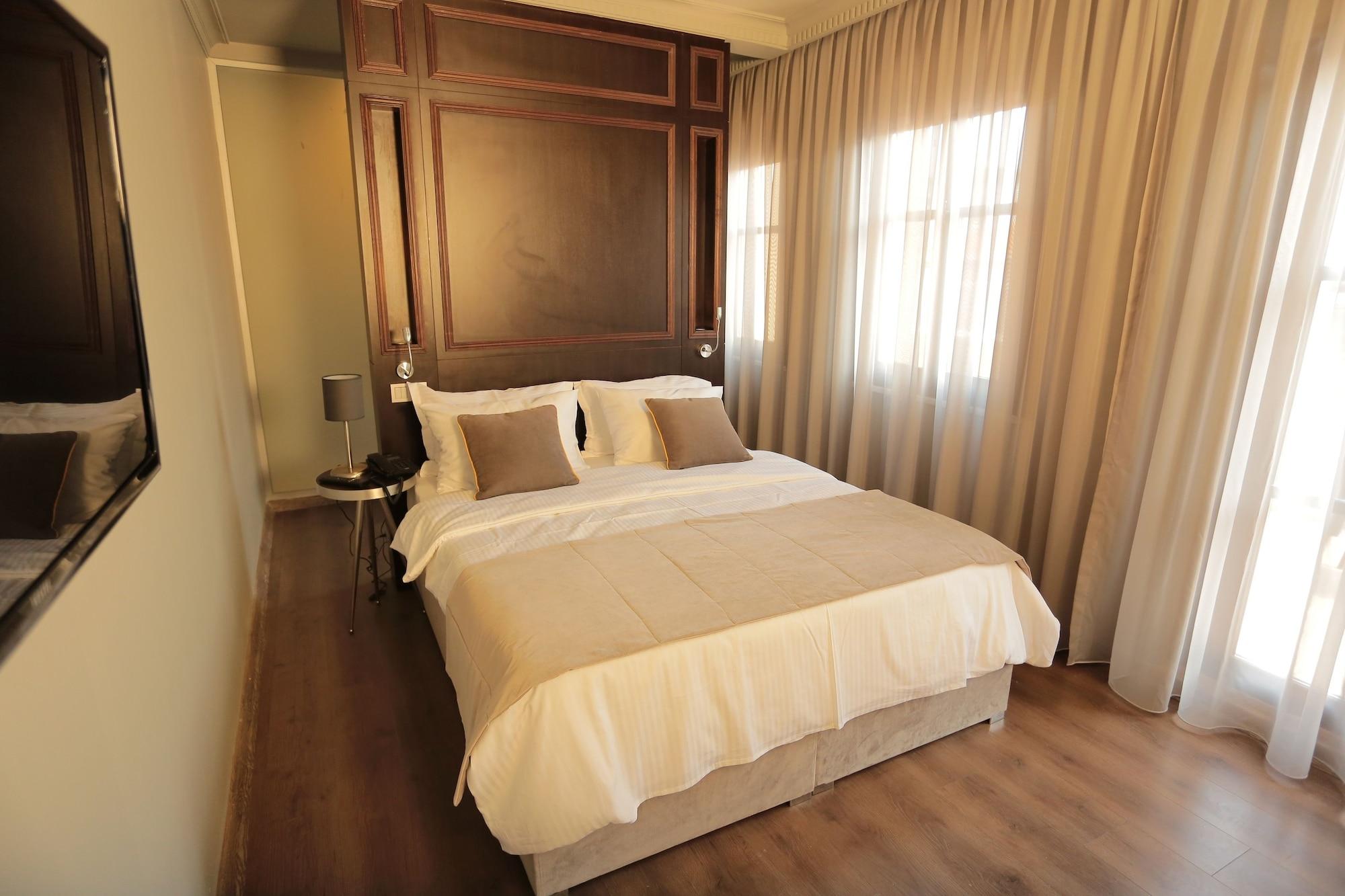 Ferman Pera Hotel Istanbul Exterior photo