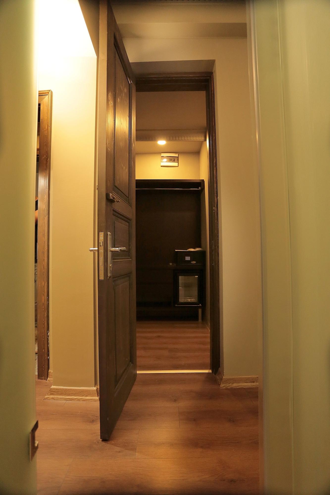 Ferman Pera Hotel Istanbul Exterior photo